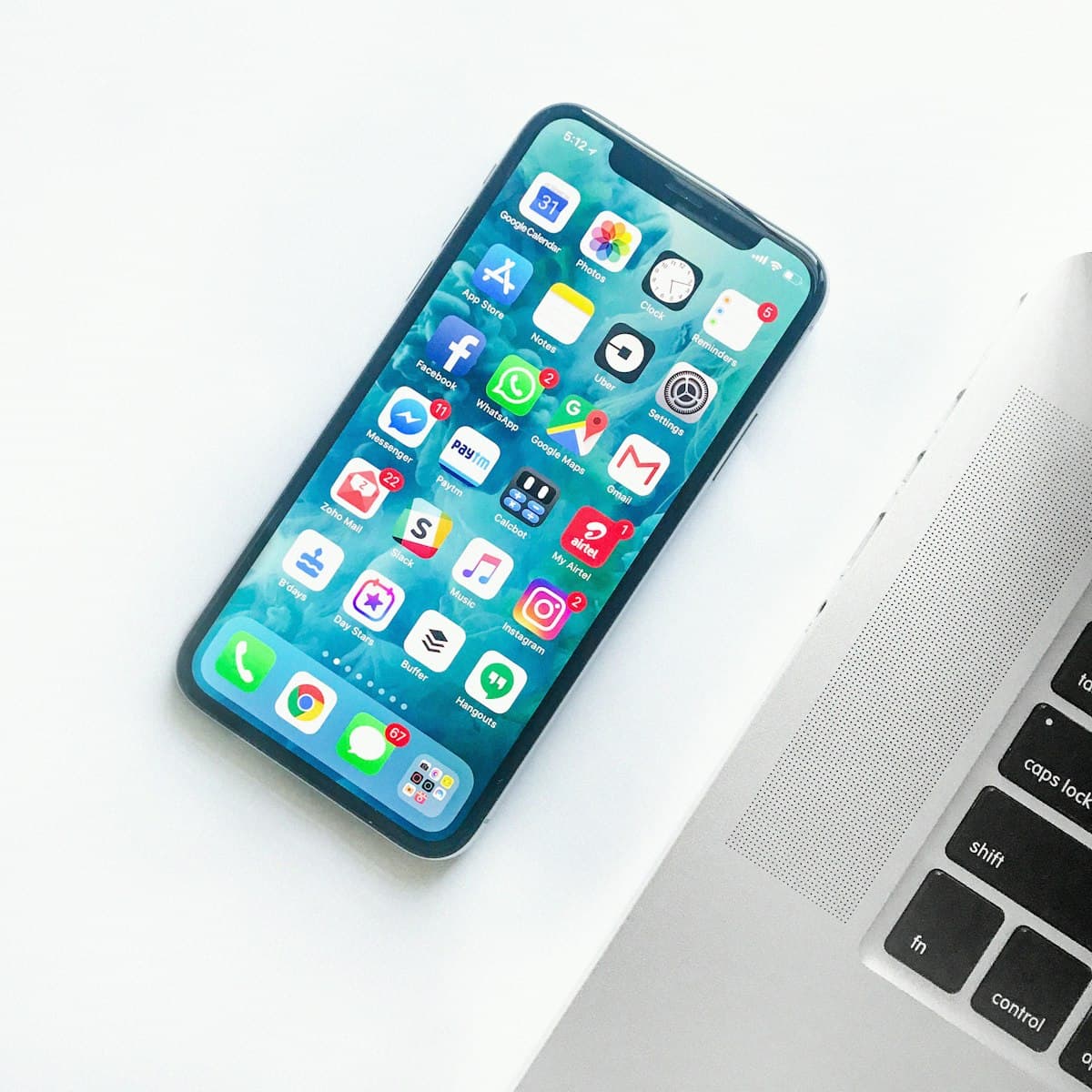 iPhone 17 Pro Max vs Samsung S25 Ultra — Which Is Better for Installment?