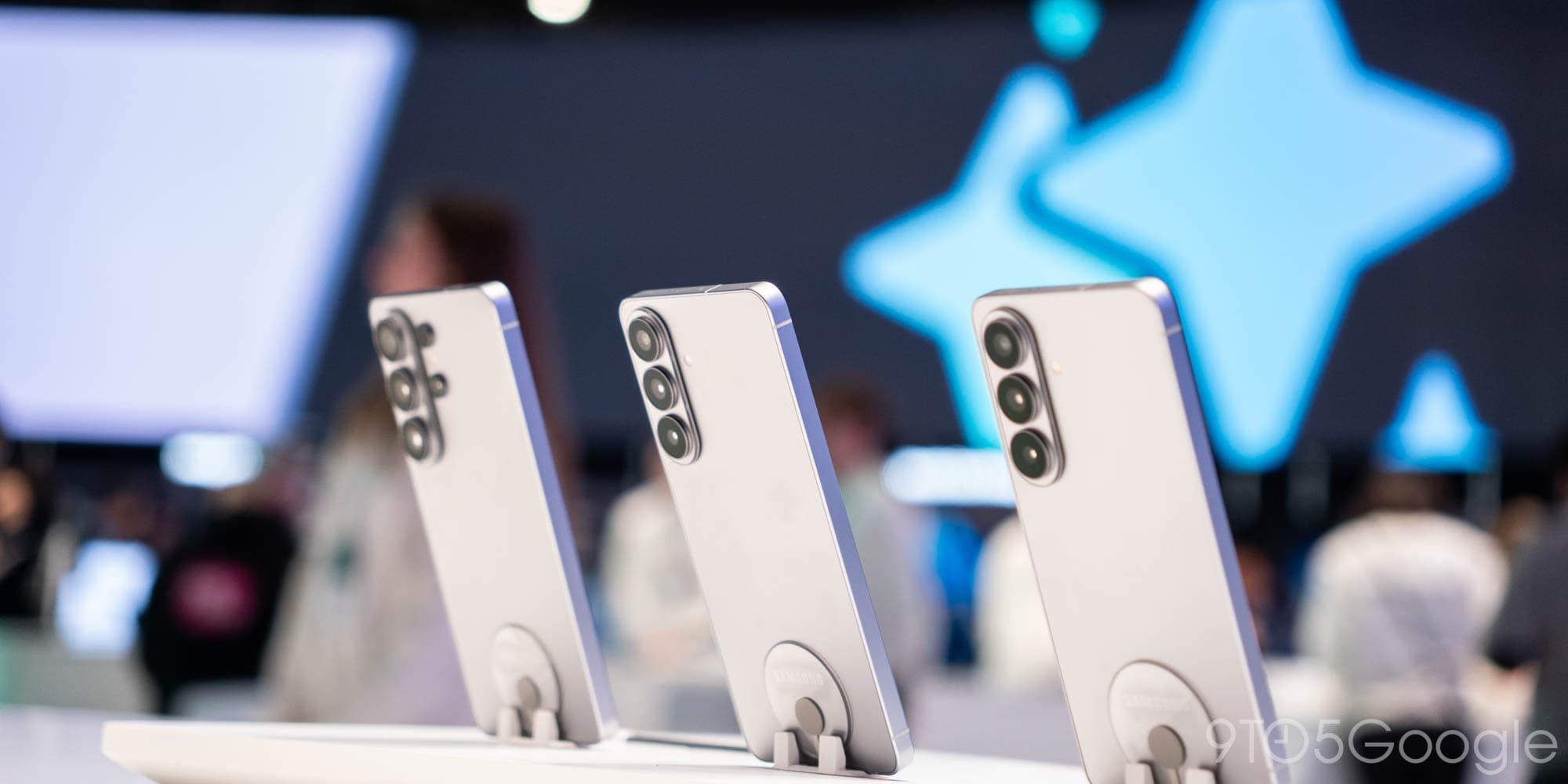 Samsung Worried Phone Division May Post First-Ever Loss Due to Global RAM Crisis